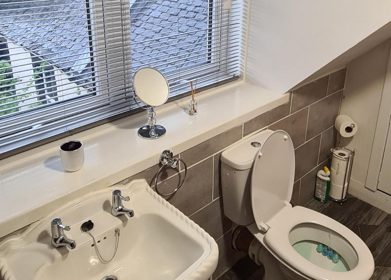 Inviting 1-Bed Apartment In Campbeltown Loch Views Exterior photo